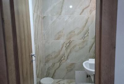 Apartament cu 2 camere semidecomandat în Centrul Civic