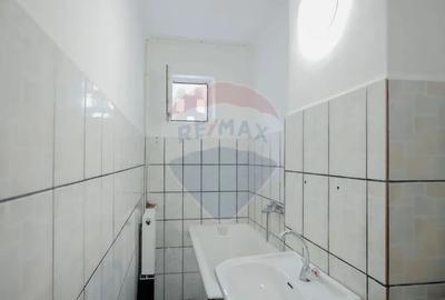 Apartament cu 3 camere semidecomandat, mobilat în Rogerius - 2