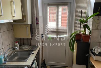 Apartament cu 2 camere semidecomandat, mobilat în Central - 9
