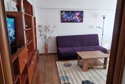 Apartament cu 3 camere decomandat în Moșilor