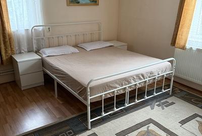 Casă cu 2 camere decomandat în Rădăuți