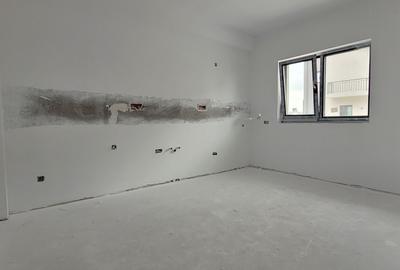 Casă cu 5 camere cu Teren 160 Mp în Central