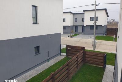 Casă cu 5 camere cu Teren 180 Mp în Valea Lupului