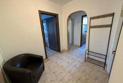 Apartament cu 2 camere decomandat în Cornișa - 1