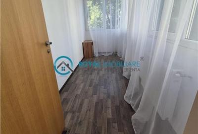 Apartament cu 3 camere semidecomandat, mobilat în 9 Mai - 7