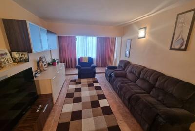 Apartament cu 3 camere decomandat, mobilat în Poarta 6 - 2