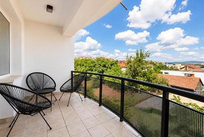 Apartament cu 3 camere decomandat în Andrei Mureșanu - 1