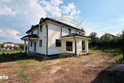 Casă cu 6 camere cu Teren 400 Mp în Corbeanca