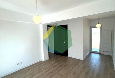 Casă cu 4 camere cu Teren 500 Mp în Central