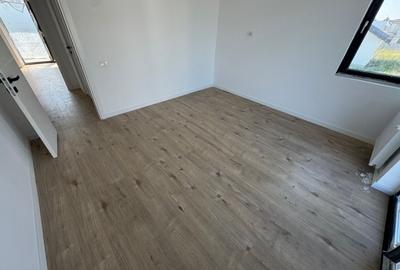Casă individuală cu 6 camere cu Canalizare în Central - 8