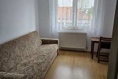 Apartament cu 3 camere decomandat în Micro 16