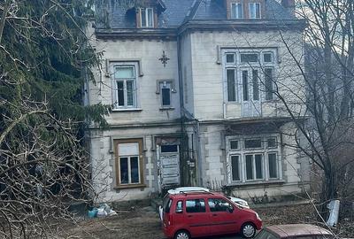 Teren de 3349 mp, în Central