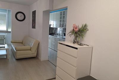 Apartament cu 2 camere decomandat în Păcii - 1