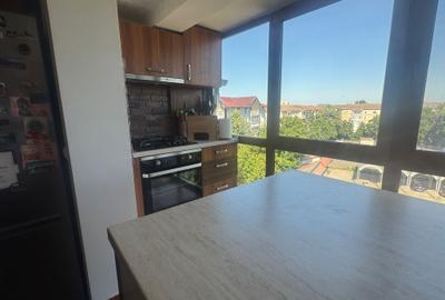 Apartament cu 3 camere semidecomandat în Soarelui - 3