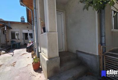 Casă cu 3 camere cu Garaj în Vatra Luminoasă