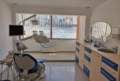 Apartament cu 3 camere decomandat, mobilat în Casa de Cultură