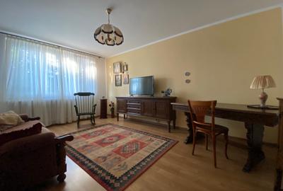 Apartament cu 3 camere decomandat în Drumul Taberei - 2