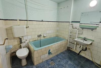 Apartament cu 2 camere nedecomandat în Republicii - 1
