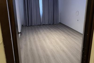 Apartament cu 2 camere semidecomandat în Dristor
