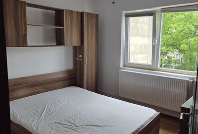 Apartament cu 3 camere semidecomandat în Central - 3
