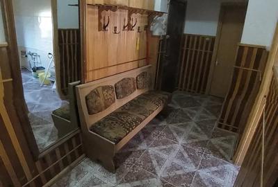 Apartament cu 3 camere semidecomandat în Govândari - 2