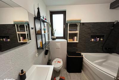 Casă cu 4 camere cu Teren 400 Mp în Bradu - 1