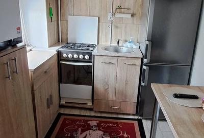 Garsonieră decomandată în Central