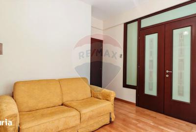 Apartament cu 3 camere, mobilat în Aviatorilor