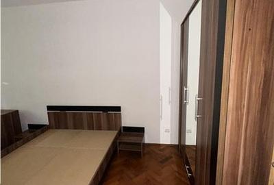 Apartament cu 3 camere nedecomandat, mobilat în Circumvalațiunii - 8
