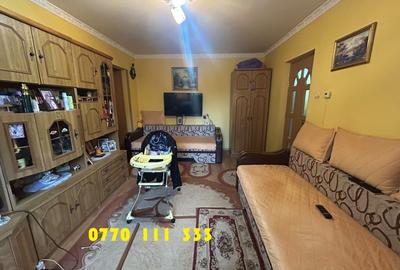 Apartament cu 2 camere semidecomandat, mobilat în Calea Galați
