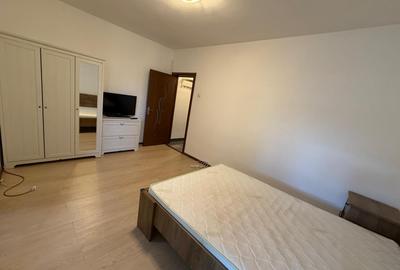 Garsonieră decomandată în Baba Novac - 2