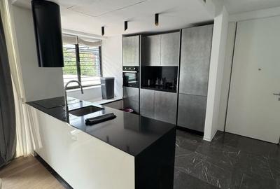 Apartament cu 4 camere semidecomandat, mobilat în Primăverii