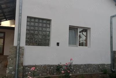 Casă cu 5 camere în Central - 2