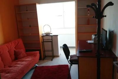 Apartament cu 3 camere decomandat, mobilat în George Enescu