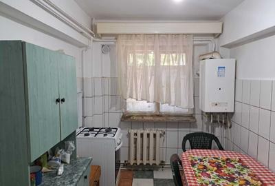 Apartament cu 4 camere decomandat în Central - 2
