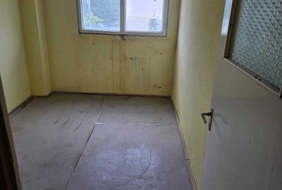 Apartament cu 4 camere decomandat în Central - 1