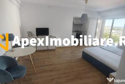 Garsonieră decomandată în Central