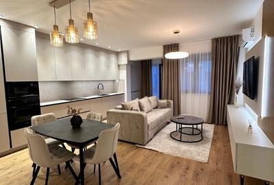 Apartament cu 2 camere decomandat, mobilat în Central