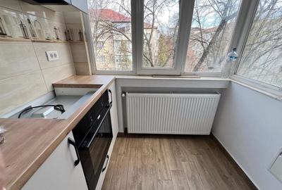 Apartament cu 2 camere decomandat, mobilat în Torontalului
