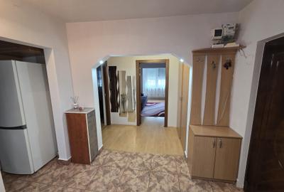 Apartament cu 3 camere decomandat în Rogerius - 2