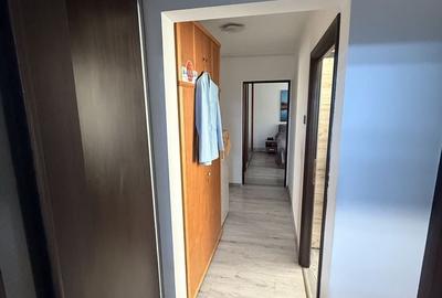 Apartament cu 4 camere decomandat în Berceni - 9