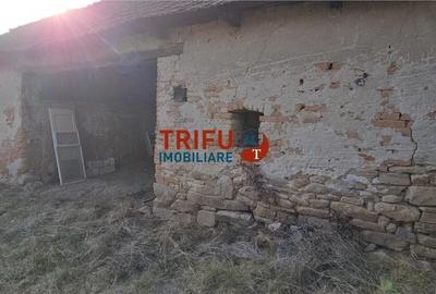 Casă cu 3 camere cu Teren 1827 Mp în Central