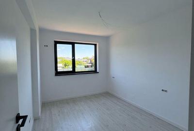 Apartament cu 3 camere decomandat în Central - 1