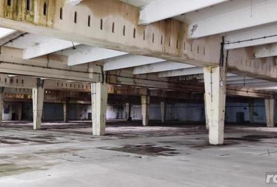 Spațiu comercial, de 1,450 mp, în Central - 7