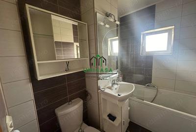 Apartament cu 3 camere decomandat în Ostroveni
