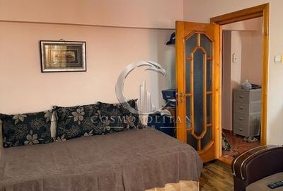 Apartament cu 2 camere decomandat, mobilat în Micro 5