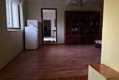 Casă cu 4 camere cu Teren 2612 Mp în Ceamurlia de Sus
