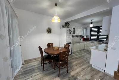 Casă cu 4 camere cu Teren 98 Mp în Central