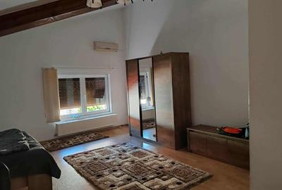 Casă individuală cu 6 camere cu Canalizare în Titulescu - 4