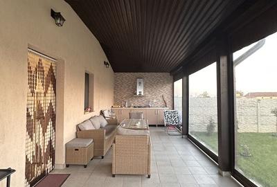 Casă cu 4 camere cu Teren 800 Mp în Strejnicu